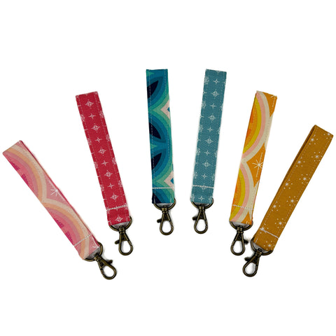 Retro Bloom - Pink 2 | Wristlet
